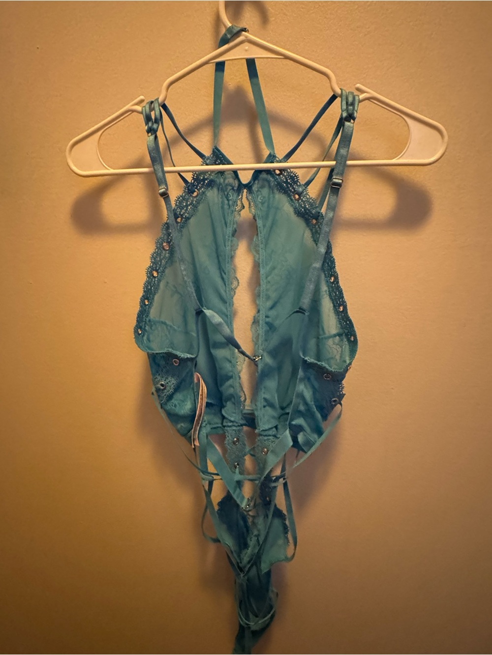 Negligee - Picture 6 of 9